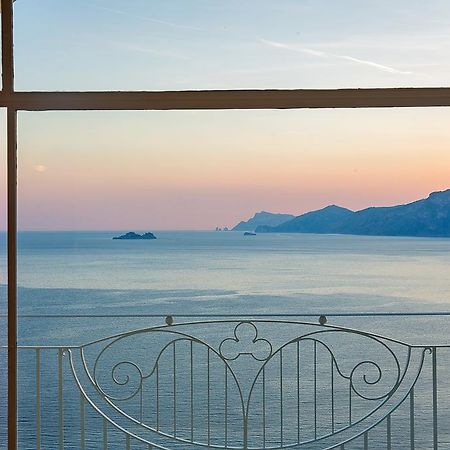 Tramonto D'Oro Hotel Praiano Bagian luar foto
